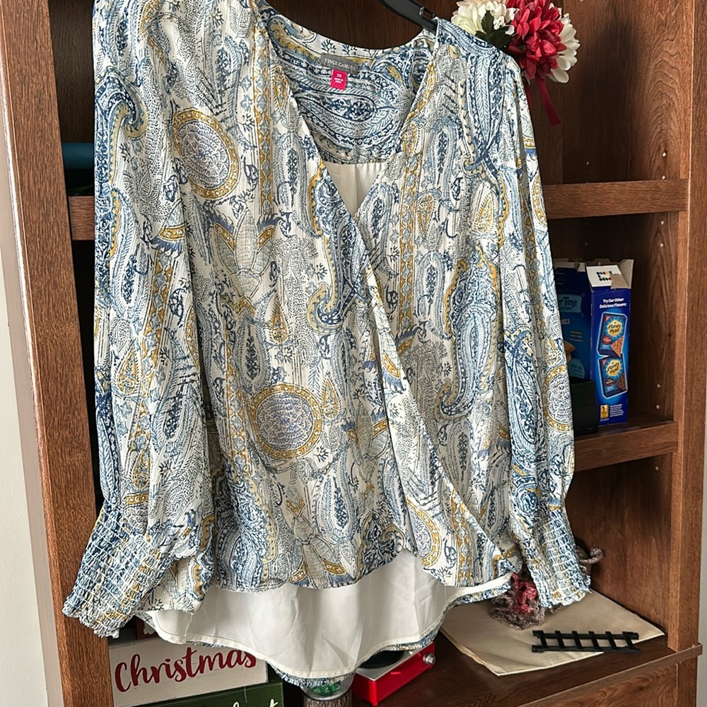 Vince Camuto new wrap cropped blouse